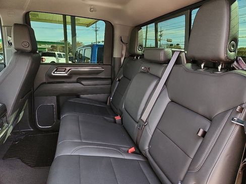 Used 2024 Chevrolet Silverado 2500 LTZ w/ LTZ Plus Package image 5