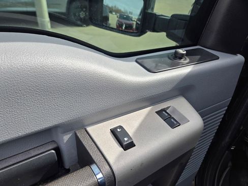 Used 2015 Ford F350 XLT image 26