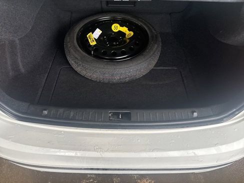 Used 2016 Volvo S60 T5 Inscription Platinum w/ Climate Package image 6