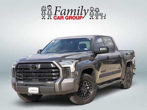 Used 2025 Toyota Tundra SR5 image 1