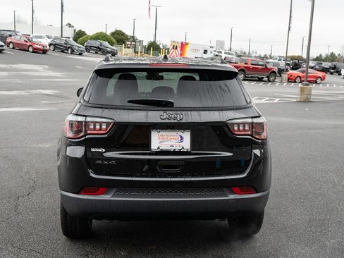 New 2026 Jeep Compass Latitude image 8