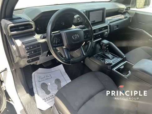 Used 2024 Toyota Tacoma SR5 AWD/4WD image 13
