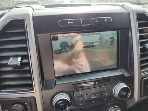 Used 2018 Ford F150 Lariat w/ Equipment Group 502A Luxury image 18