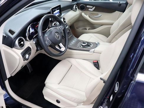 Used 2019 Mercedes-Benz GLC 300 image 10