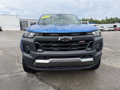Used 2023 Chevrolet Colorado Trail Boss w/ Advanced Trailering Package AWD/4WD image 2