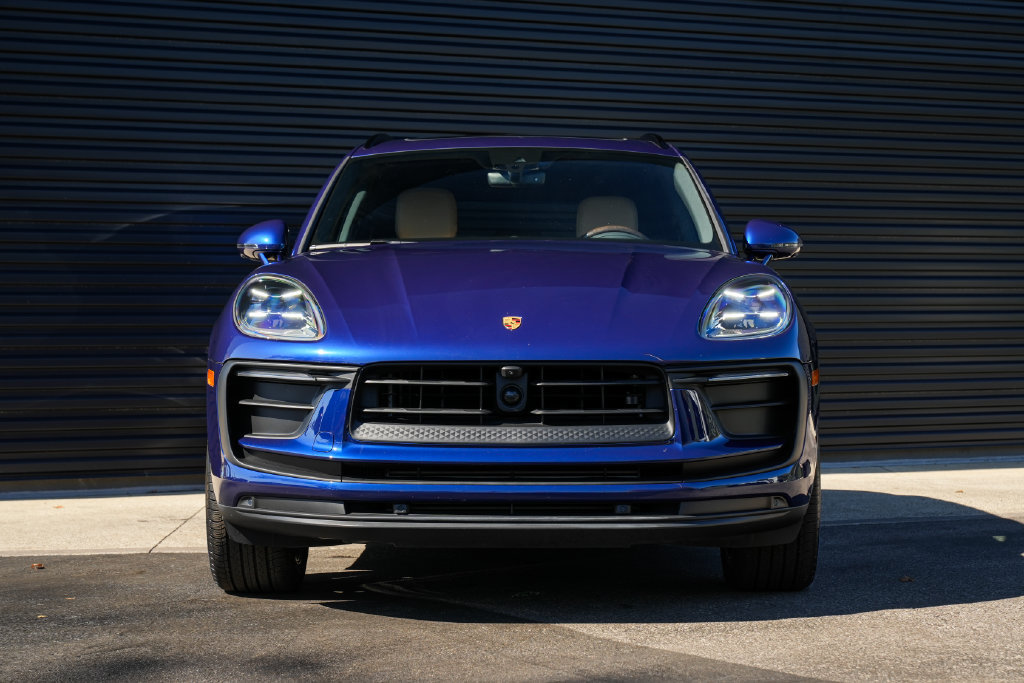Certified 2026 Porsche Macan AWD/4WD image 6