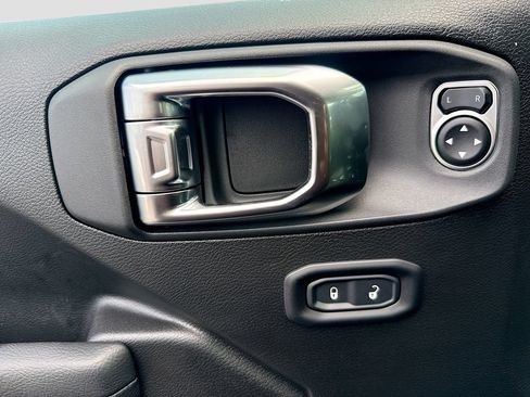 New 2026 Jeep Gladiator Mojave AWD/4WD image 18