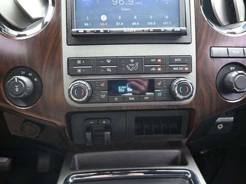 Used 2011 Ford F350 Lariat w/ Lariat Interior Pkg AWD/4WD image 18