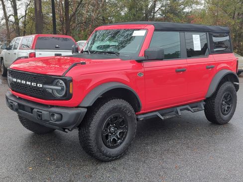 Used 2023 Ford Bronco Wildtrak image 10