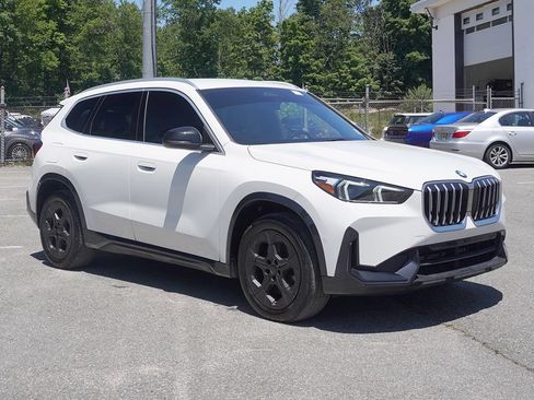Used 2023 BMW X1 xDrive28i w/ Convenience Package AWD/4WD image 2