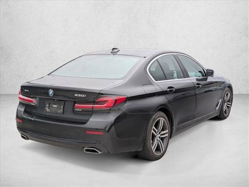 Used 2022 BMW 530i xDrive w/ Premium Package AWD/4WD image 5