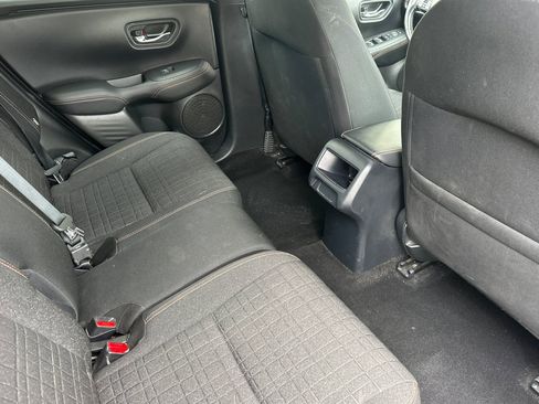 Used 2024 Honda HR-V Sport image 29