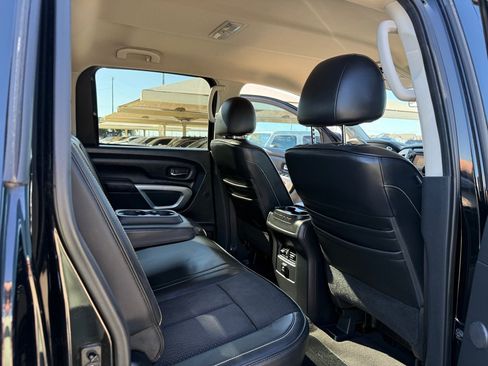 Used 2017 Nissan Titan PRO-4X AWD/4WD image 17
