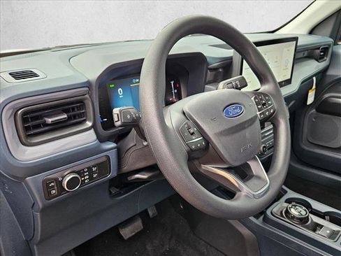New 2025 Ford Maverick XL image 3