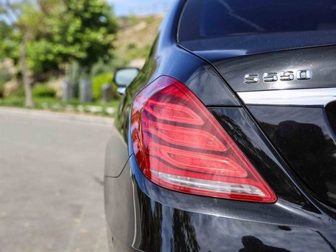 Used 2016 Mercedes-Benz S 550 4MATIC Sedan image 5
