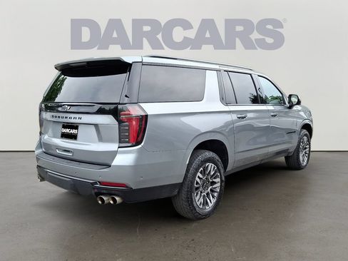 Used 2025 Chevrolet Suburban Z71 AWD/4WD image 6