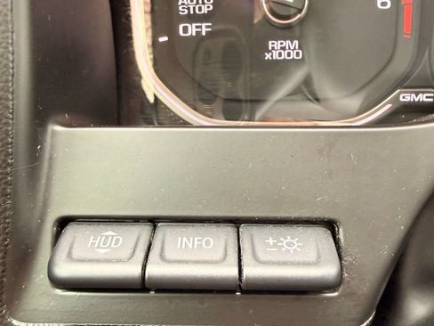 Used 2020 GMC Sierra 1500 AT4 w/ AT4 Premium Package AWD/4WD image 30
