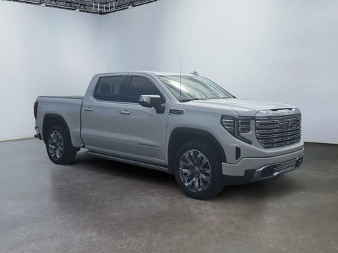 Used 2023 GMC Sierra 1500 Denali w/ Denali Reserve Package AWD/4WD image 7