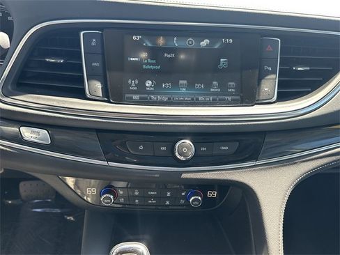 Used 2018 Buick Enclave Premium w/ Experience Buick Package image 19