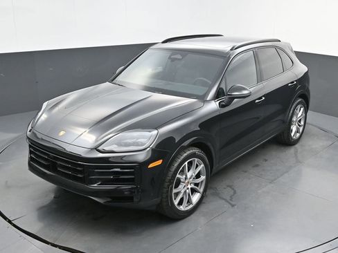 New 2026 Porsche Cayenne image 24