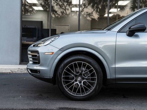 Used 2020 Porsche Cayenne AWD/4WD image 6