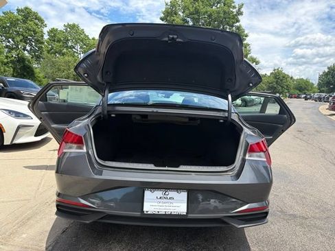 Used 2023 Hyundai Elantra SEL FWD image 11