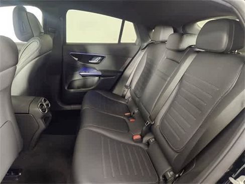 Used 2025 Mercedes-Benz GLC 300 4MATIC image 20