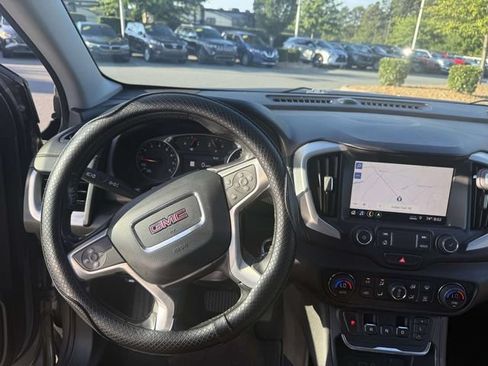 Used 2019 GMC Terrain SLE w/ Driver Convenience Package FWD image 5