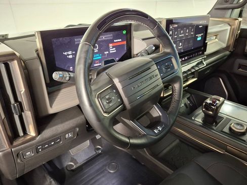 Used 2024 GMC Hummer EV 3X w/ LPO, Illumination Package image 11