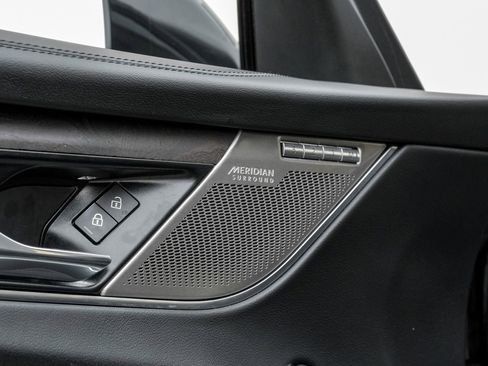 Used 2022 Jaguar F-PACE S image 47