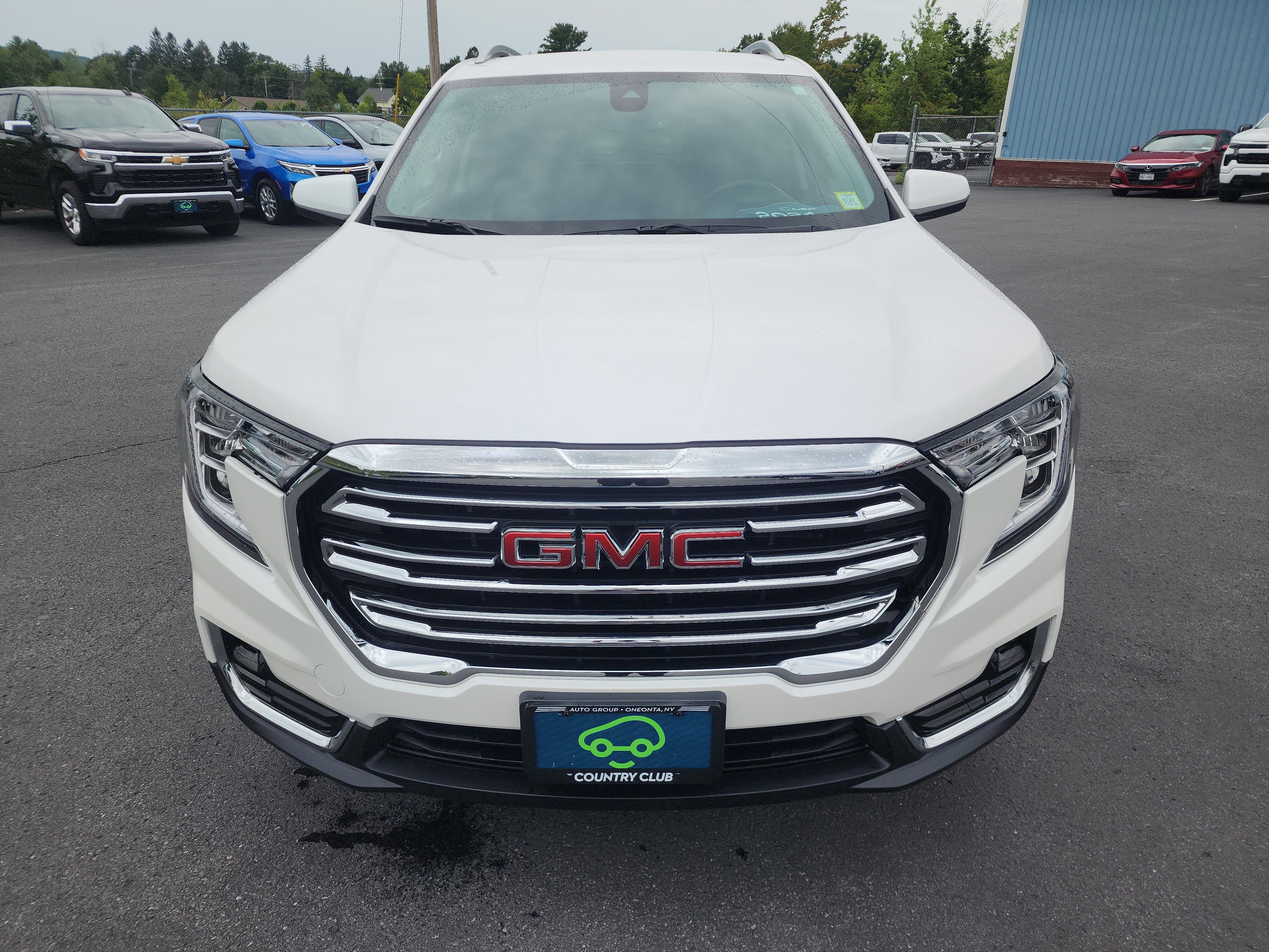 Certified 2024 GMC Terrain SLT w/ Infotainment Package II AWD/4WD image 3