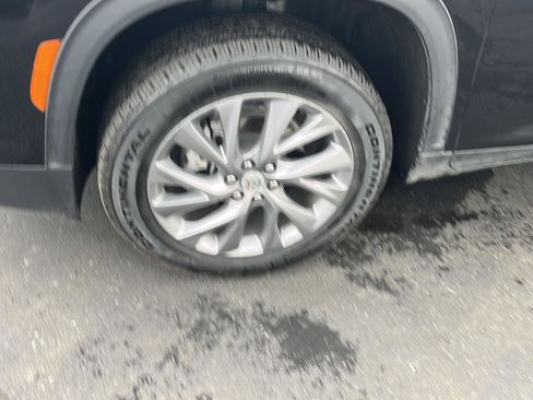 Used 2025 Buick Enclave Preferred image 37