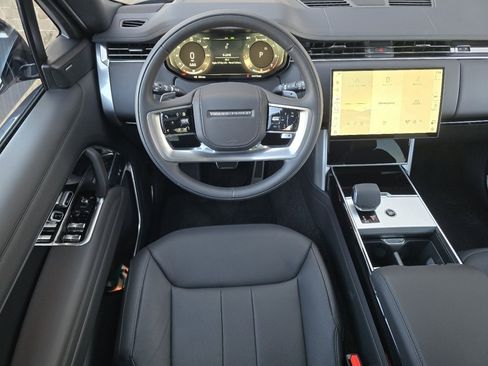 New 2025 Land Rover Range Rover SE image 40