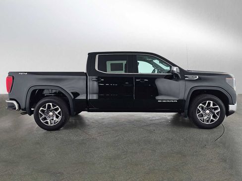 New 2026 GMC Sierra 1500 SLE AWD/4WD image 2
