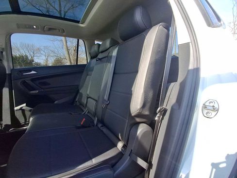 Used 2018 Volkswagen Tiguan SE image 20