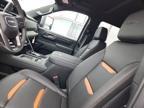 New 2026 GMC Sierra 2500 AT4 w/ AT4 Premium Plus Package AWD/4WD image 11