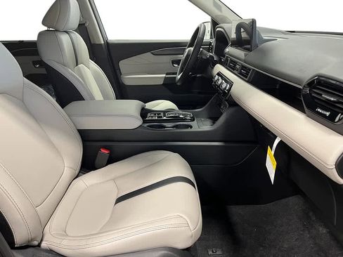 Used 2026 Honda Pilot Touring image 27