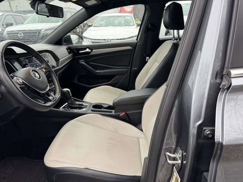 Used 2021 Volkswagen Jetta R-Line w/ R-Line Cold Weather Package image 12