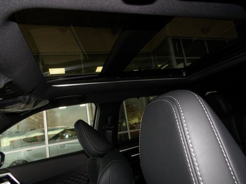 New 2025 Mitsubishi Outlander SEL Black Edition image 17