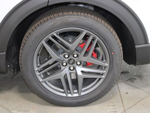 New 2026 Ford Explorer ST image 18