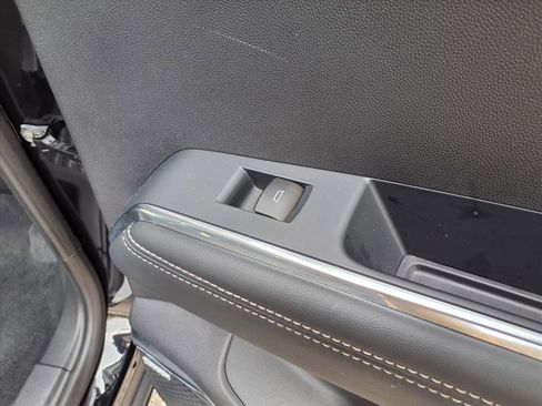 Used 2025 GMC Acadia Elevation image 22