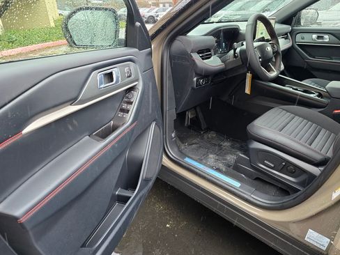 New 2026 Ford Explorer ST-Line w/ ST-Line Street Pack image 15