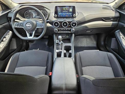 Used 2025 Nissan Sentra SV FWD image 17