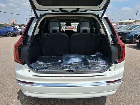 New 2026 Volvo XC90 T8 Plus w/ Protection Package Premier AWD/4WD image 6