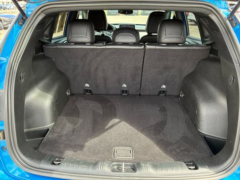 Used 2025 Jeep Compass Limited image 27