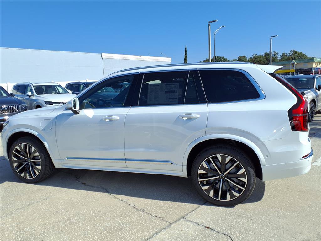 New 2026 Volvo XC90 T8 Plus w/ Protection Package Premier AWD/4WD image 4