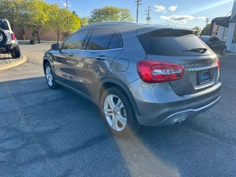 Used 2018 Mercedes-Benz GLA 250 4MATIC w/ Premium Package image 3