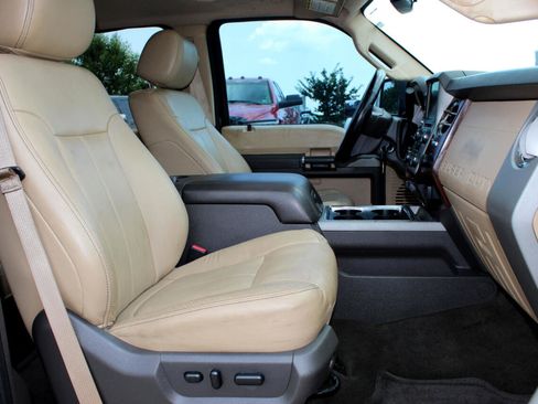 Used 2013 Ford F250 Lariat w/ Lariat Ultimate Pkg image 22