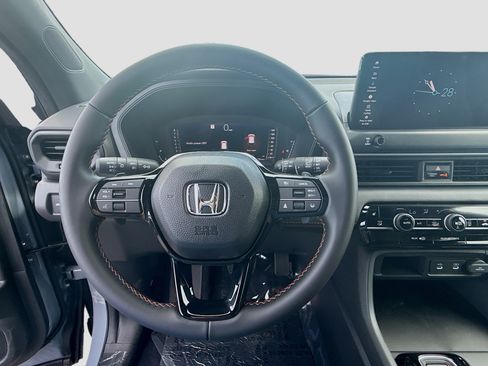 New 2026 Honda Pilot Sport image 10