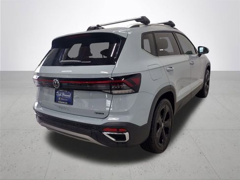 New 2026 Volkswagen Taos SEL AWD/4WD image 12